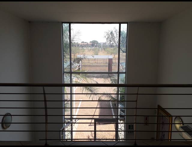 921M² OFFICE TO LET IN CENTURION CENTRAL